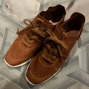 Suade brown sneakers